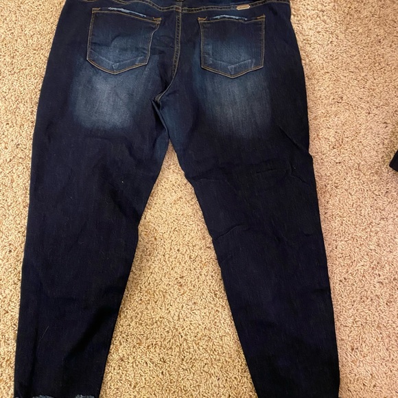 Kancan Skinny Distressed Jeans - Picture 2 of 3